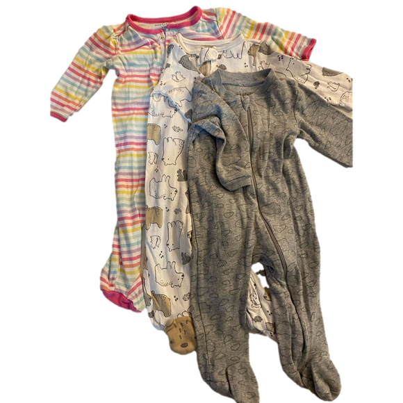 3-6 month neutral baby sleeper bundle 3 items. - Picture 1 of 7